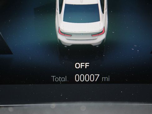 Used 2026 BMW 330i xDrive Sedan image 18