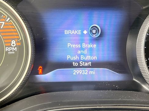 Used 2022 Jeep Cherokee Trailhawk AWD/4WD image 12