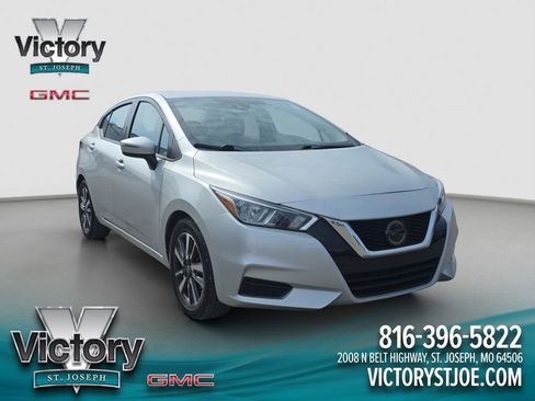 Used 2020 Nissan Versa SV image 1