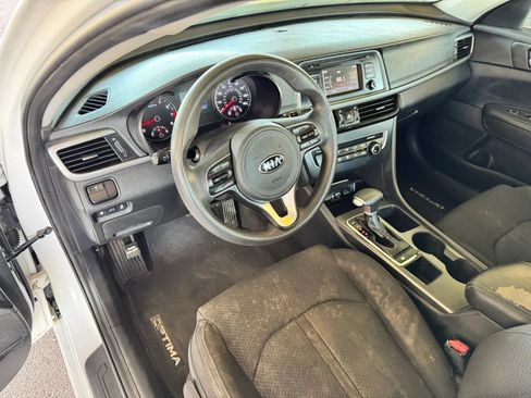 Used 2017 Kia Optima LX FWD image 10