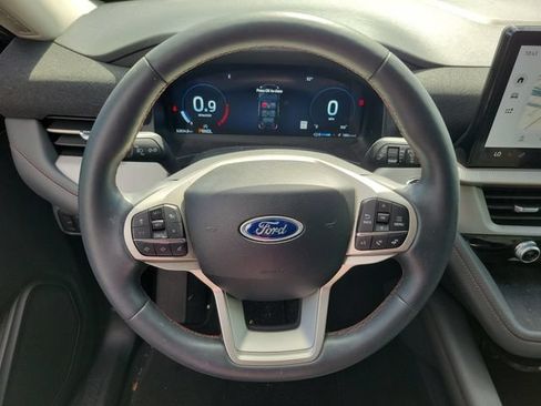 Certified 2025 Ford Explorer Active w/ Active Comfort Package RWD image 23