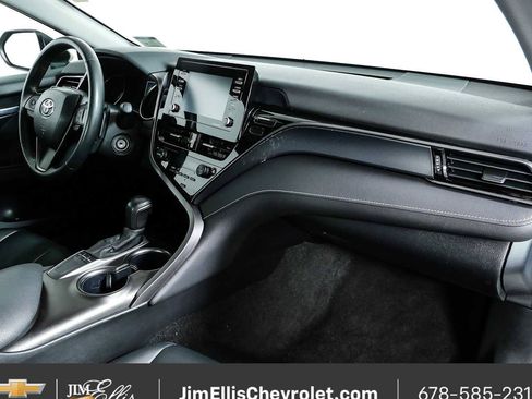 Used 2024 Toyota Camry SE FWD image 21
