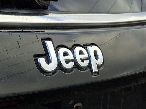 Used 2024 Jeep Compass Limited image 29