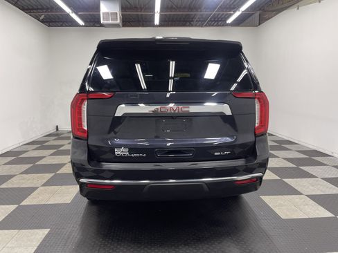 Used 2023 GMC Yukon SLT AWD/4WD image 3