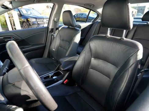 Used 2015 Honda Accord Touring image 21