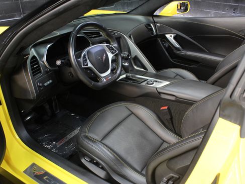 Used 2016 Chevrolet Corvette Z06 w/ 3LZ Preferred Equipment Group image 38