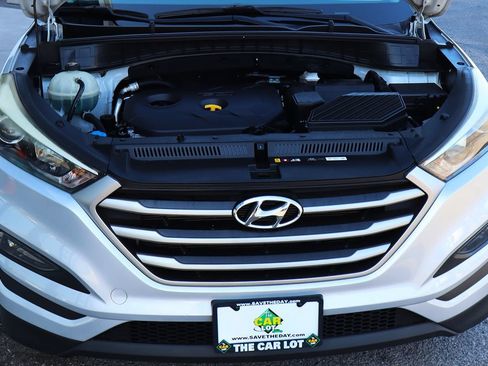 Used 2017 Hyundai Tucson SE w/ SE Popular Package 02 FWD image 52