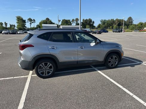 Used 2022 Kia Seltos S FWD image 4