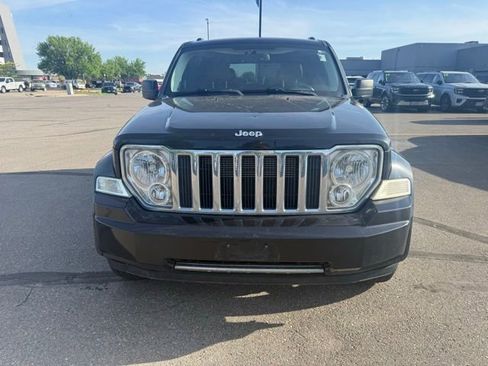 Used 2012 Jeep Liberty Limited AWD/4WD image 3