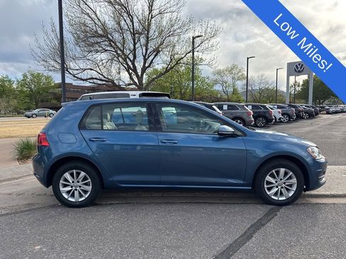 Used 2017 Volkswagen Golf S image 6