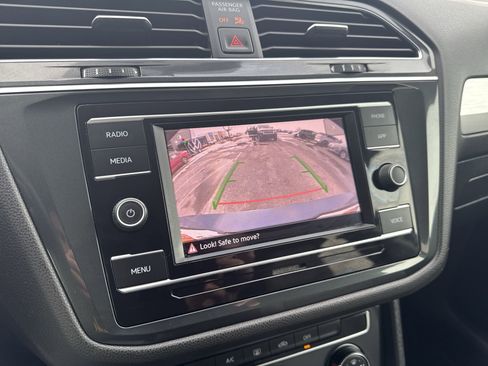 Used 2020 Volkswagen Tiguan S image 15