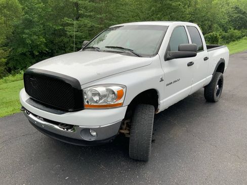 Used 2006 Dodge Ram 2500 Truck SLT AWD/4WD image 5