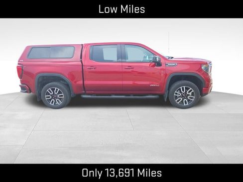 Used 2025 GMC Sierra 1500 AT4 AWD/4WD image 2