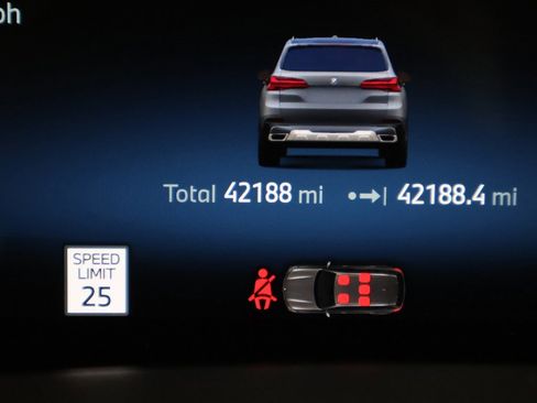 Used 2024 BMW X5 xDrive40i w/ Premium Package image 44