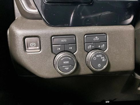 Used 2023 Chevrolet Silverado 1500 LT AWD/4WD image 25
