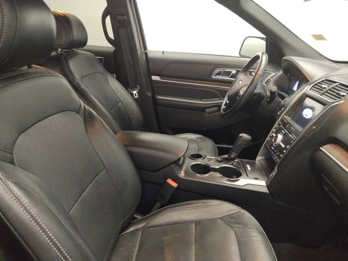 Used 2017 Ford Explorer Limited w/ Equipment Group 301A image 21