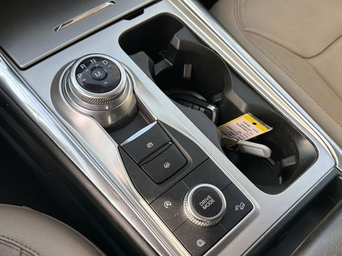 Used 2020 Ford Explorer Limited image 27