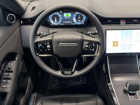 New 2026 Land Rover Range Rover Evoque Dynamic SE AWD/4WD image 16