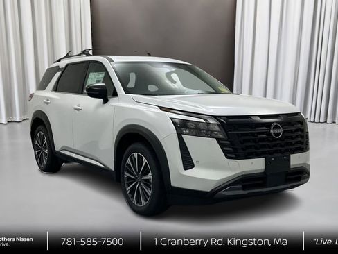 New 2026 Nissan Pathfinder Platinum AWD/4WD image 3
