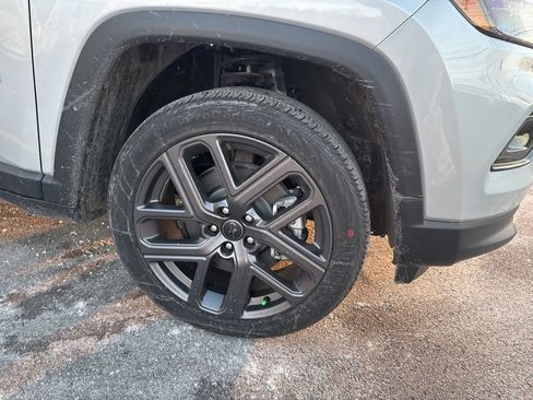 New 2026 Jeep Compass Limited AWD/4WD image 12