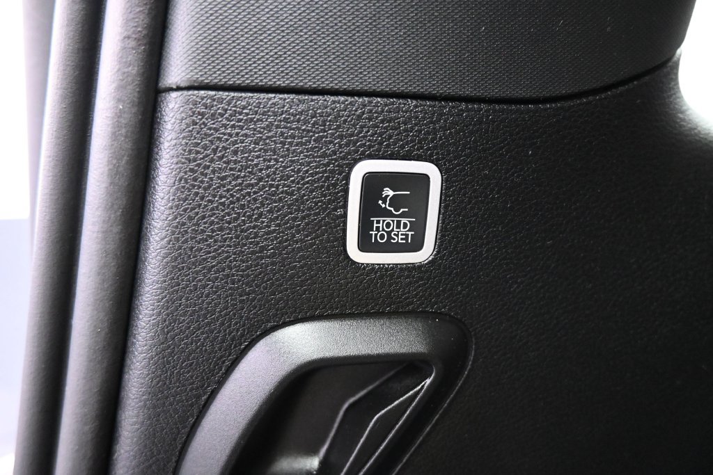 Used 2025 Jeep Wagoneer 4WD image 29