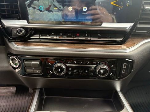 Used 2023 Chevrolet Silverado 1500 RST image 19