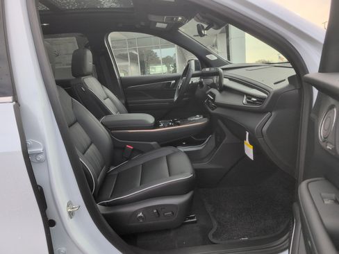 New 2026 Buick Enclave Avenir w/ Super Cruise Package image 37