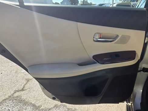 Used 2011 Lexus HS 250h image 12