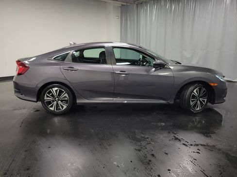 Used 2018 Honda Civic EX-L image 9
