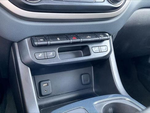 Used 2016 Chevrolet Colorado Z71 AWD/4WD image 32