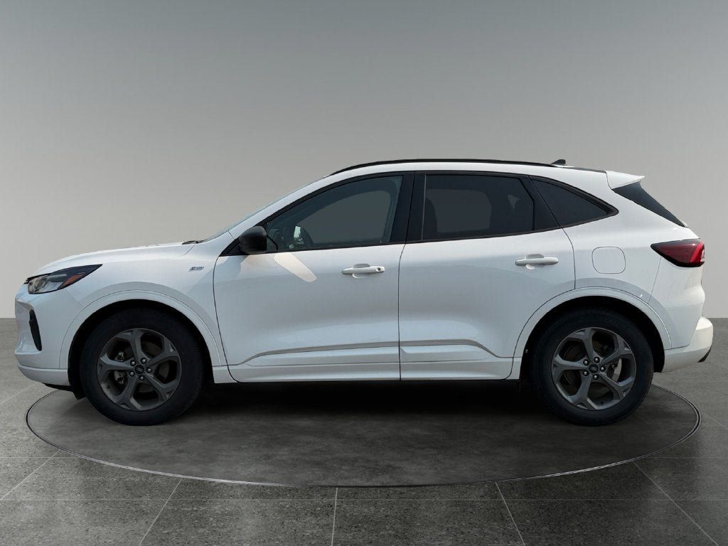 Used 2023 Ford Escape ST-Line FWD image 6