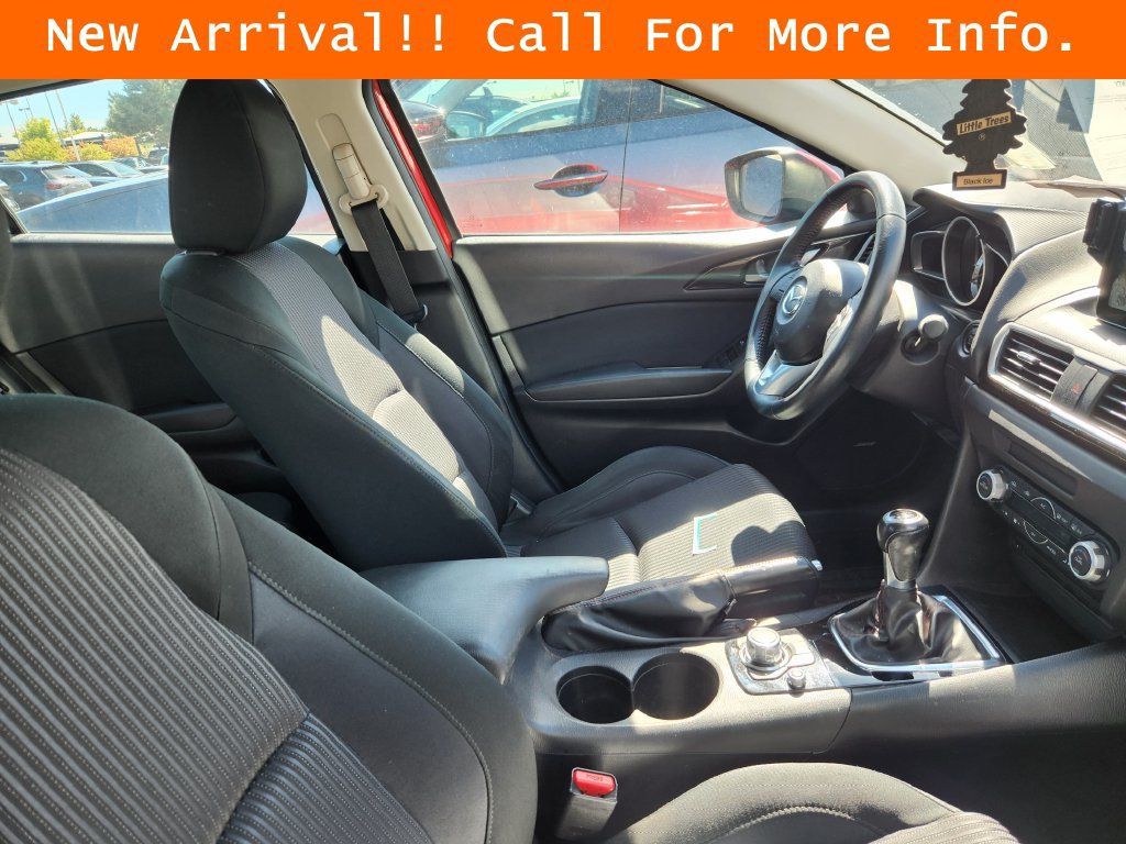 Used 2016 MAZDA MAZDA3 i Touring w/ Popular Equipment Package FWD image 9