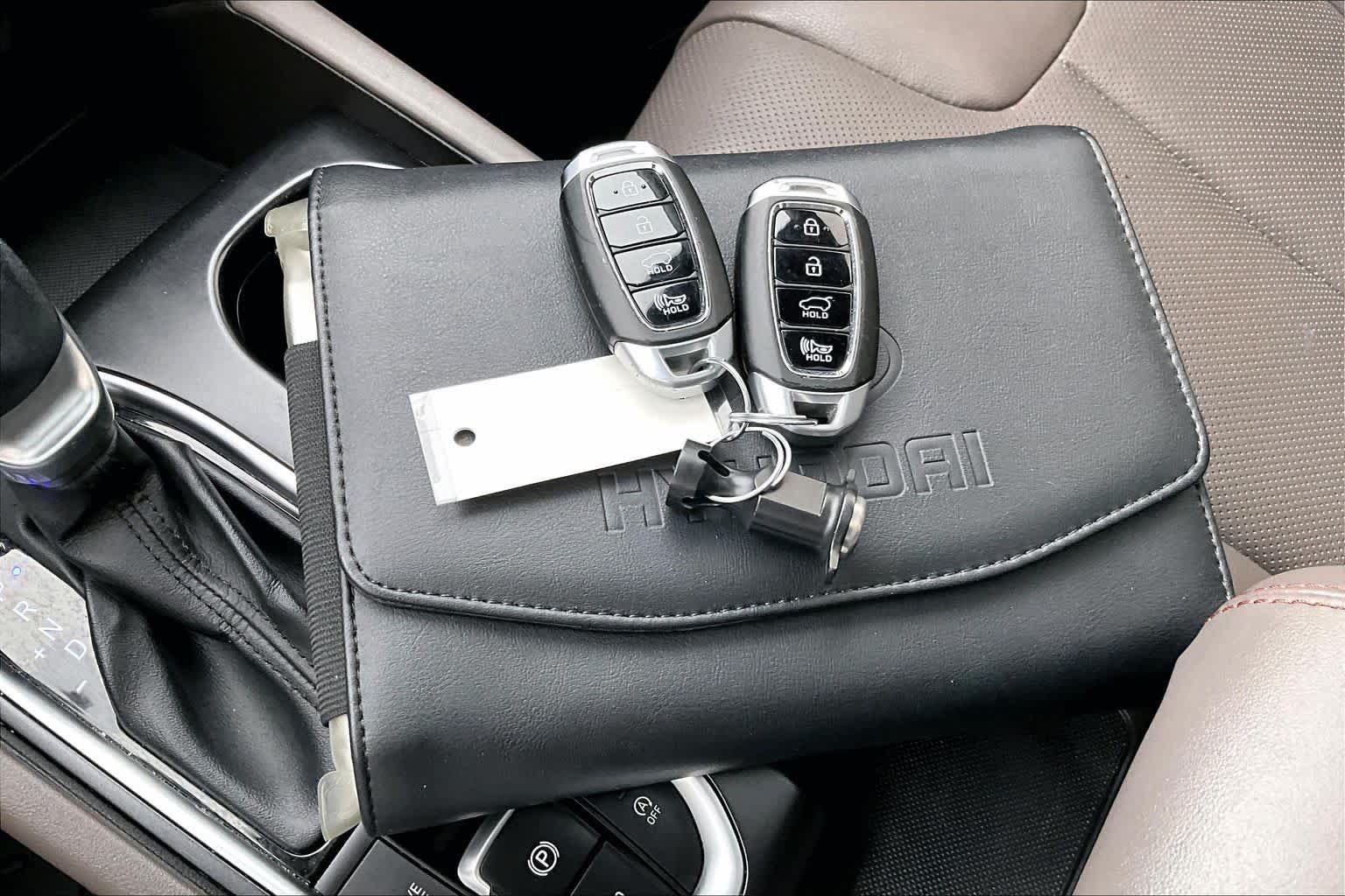 Used 2019 Hyundai Santa Fe Limited FWD image 14