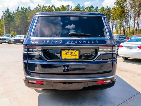 Used 2024 Jeep Grand Wagoneer L 4WD image 6