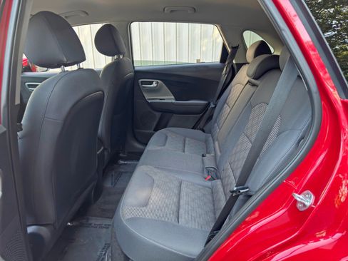 Used 2019 Kia Niro LX FWD image 33
