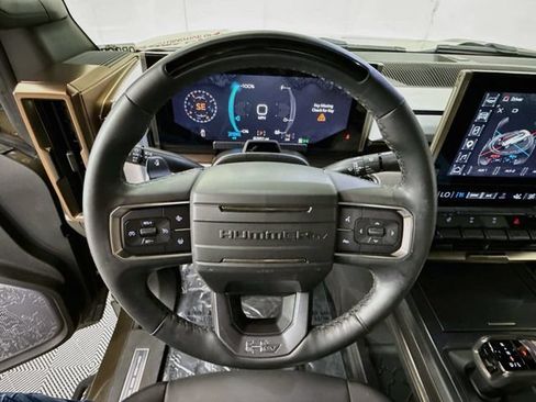 Used 2024 GMC Hummer EV 2X w/ Extreme Off-Road Package AWD/4WD image 12