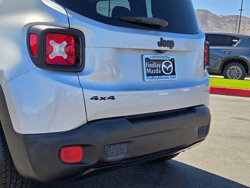 Used 2017 Jeep Renegade Altitude AWD/4WD image 5