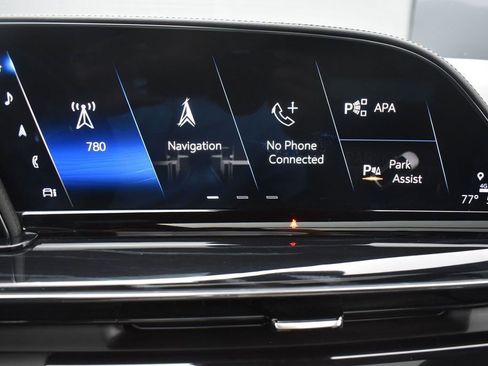 Used 2023 Cadillac Escalade ESV Sport w/ LPO, ONYX Package AWD/4WD image 22