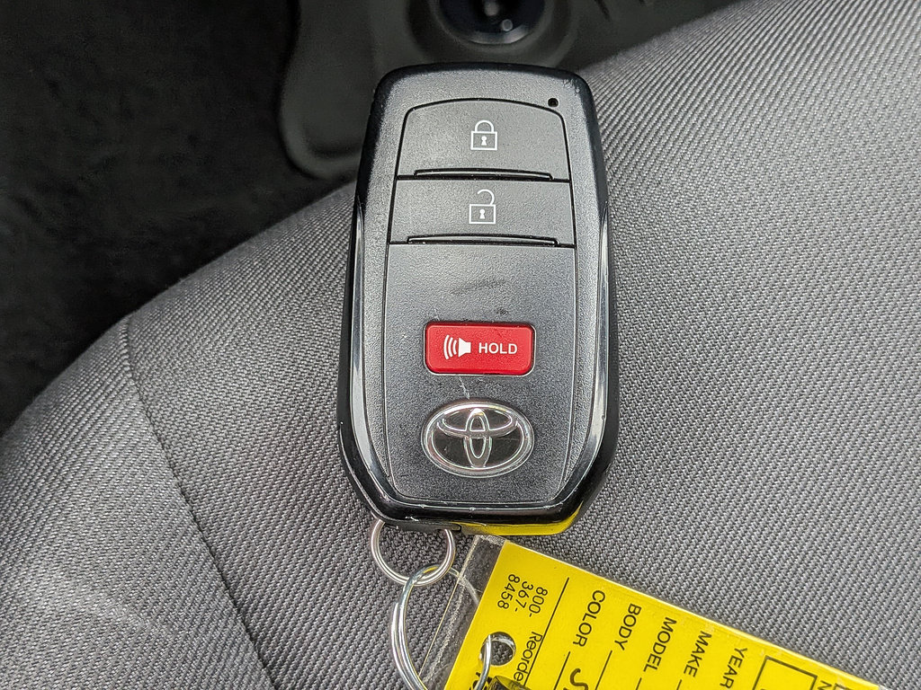Used 2025 Toyota Tacoma SR5 AWD/4WD image 29