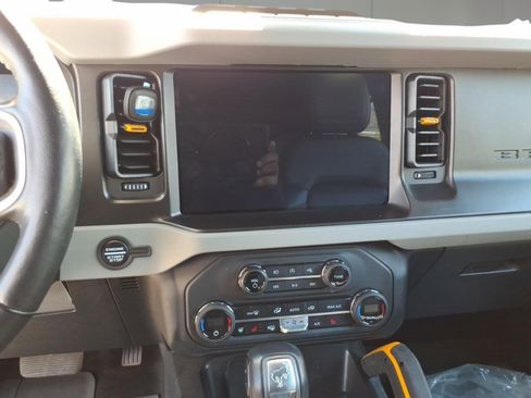 Used 2023 Ford Bronco Badlands AWD/4WD image 15