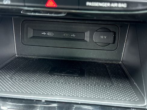 Used 2023 Volkswagen Atlas SE w/ Panoramic Sunroof Package AWD/4WD image 16