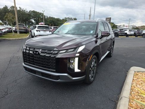 Used 2023 Hyundai Palisade SEL w/ Premium Package image 2