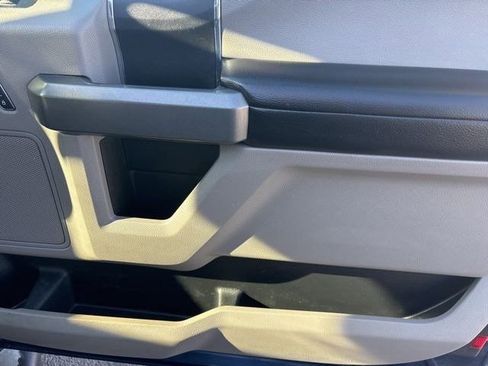 Used 2017 Ford F150 XLT image 33