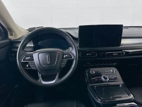Used 2022 Lincoln Nautilus AWD w/ Premium Package image 27