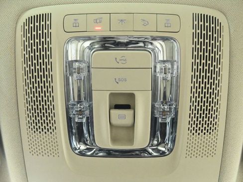 Certified 2022 Mercedes-Benz GLB 250 4MATIC image 23