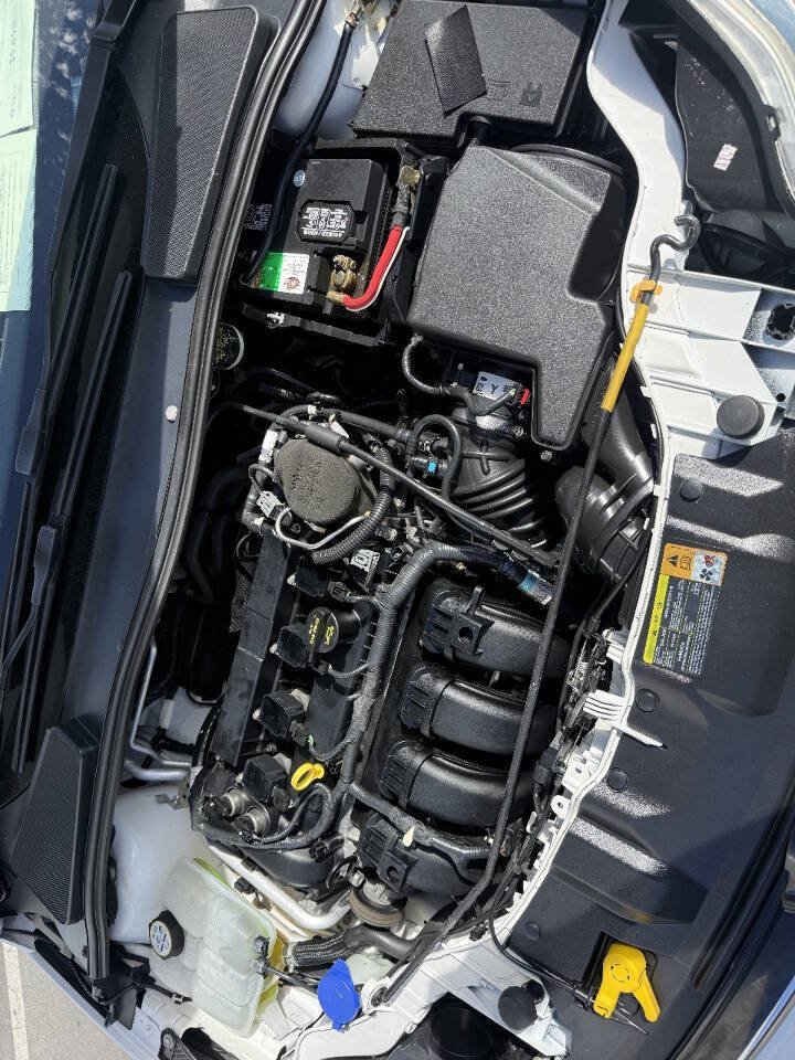 Used 2012 Ford Focus SEL FWD image 19
