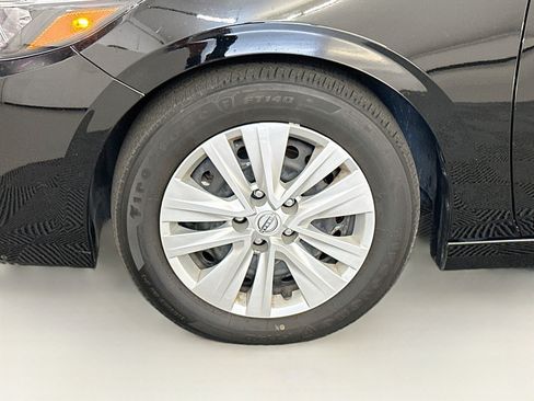 Used 2025 Nissan Sentra S FWD image 34
