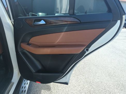 Used 2016 Mercedes-Benz GLE 400 4MATIC image 32