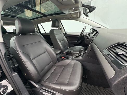 Used 2015 Volkswagen Golf TDI SE image 29