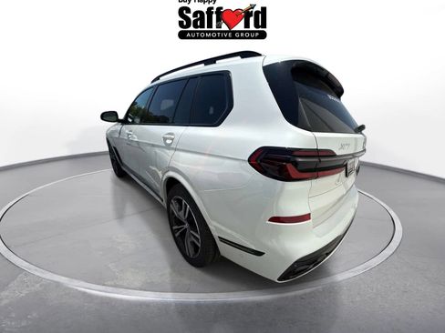 Used 2026 BMW X7 xDrive40i w/ M Sport Package AWD/4WD image 2